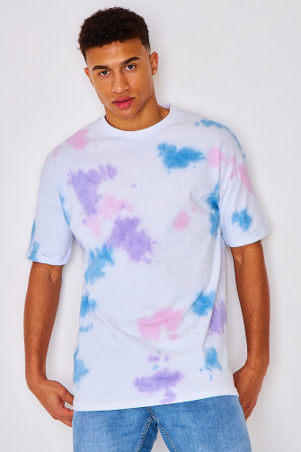 T-shirt blanc tâché