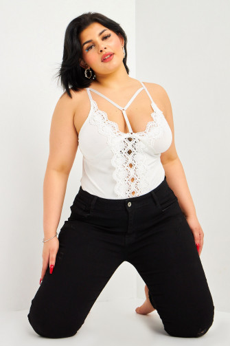 Body noir avec dentelle et lannières