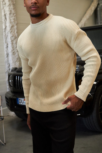 Pull beige en maille à col rond