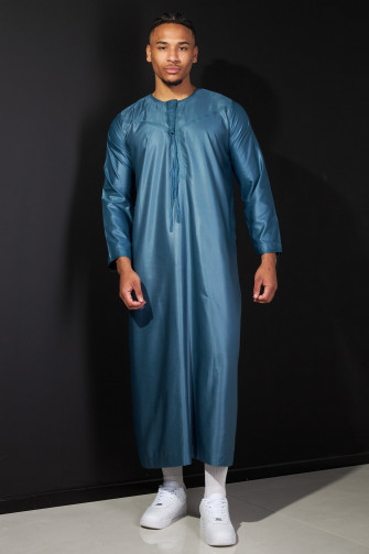 Qamis satiné bleu pétrole à pompoms