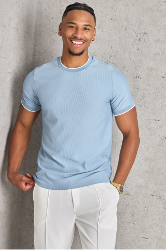 T-shirt bleu côtelé