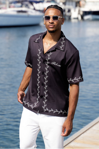 Chemise noire à motif