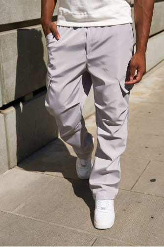 Grey jogging suit with pockets