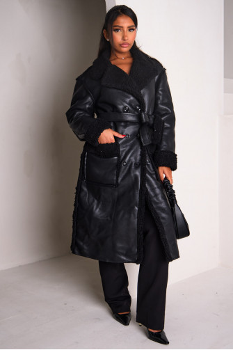 Manteau long en simili cuir et empiècement peau de mouton noir