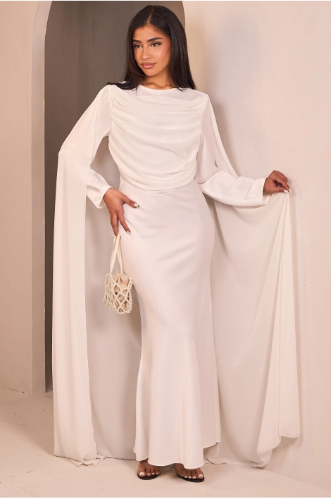 Robe rose à empiècement drapé sur le devant