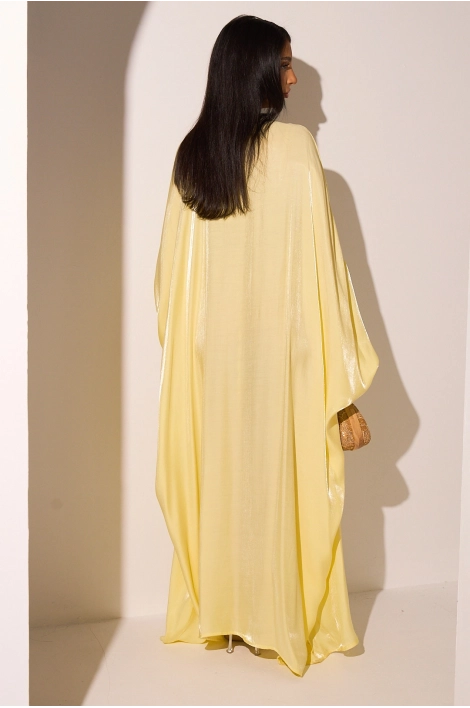 Robe jaune effet satinée avec strass