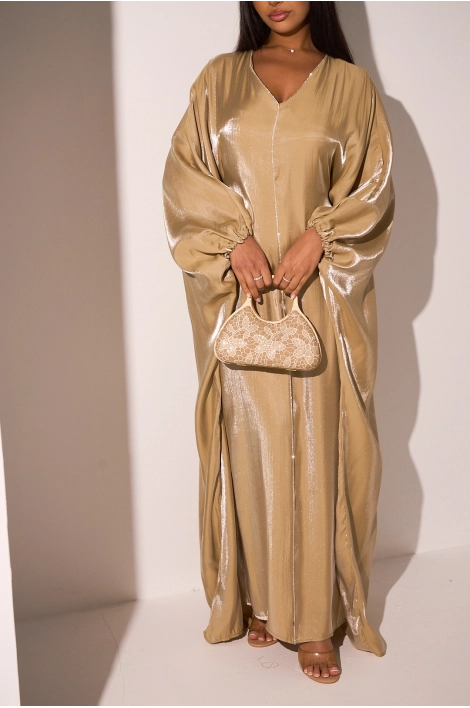 Robe beige effet satinée avec strass