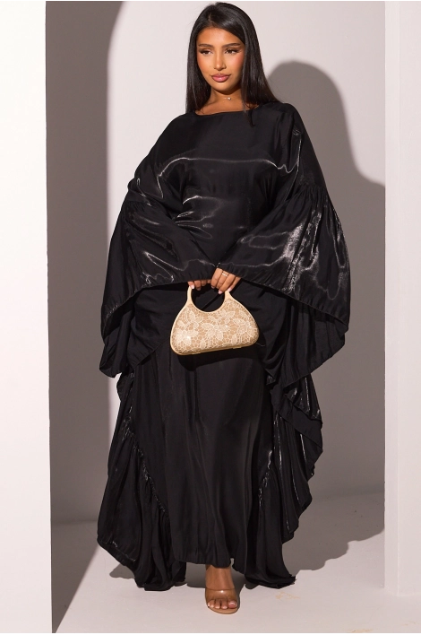 Robe noire à manches chauve-souris fluide