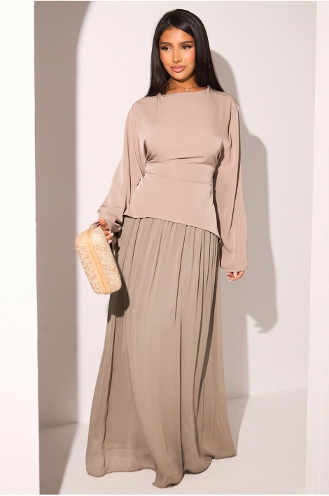 Ensemble deux pièces haut à manches longues + jupe taupe clair