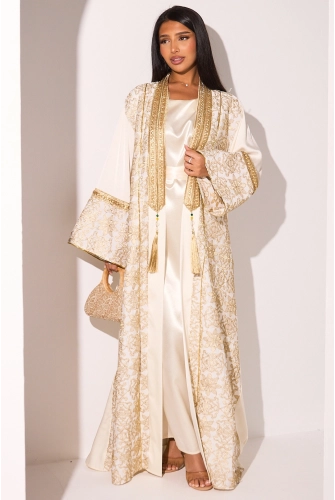 Ensemble abaya satinée manches courtes beige + kimono beige à dorure et motifs floraux