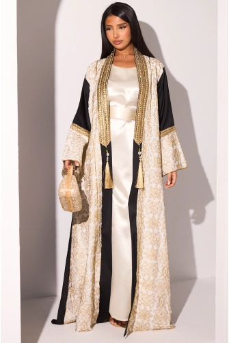 Ensemble abaya satinée manches courtes beige + kimono noir à dorure et motifs floraux
