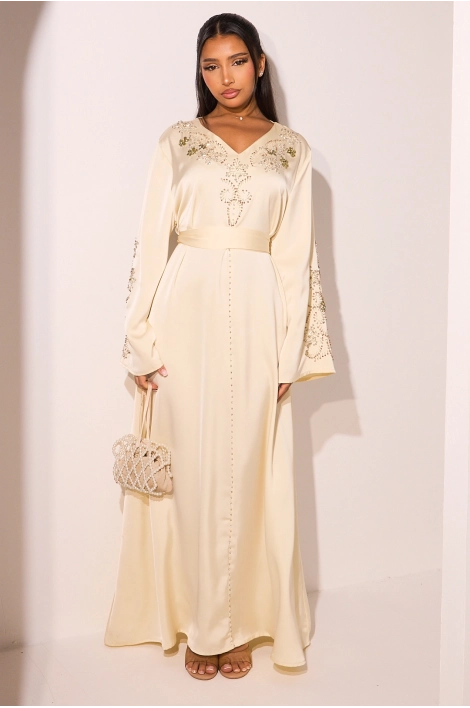 Robe jaune pâle à motifs floraux perlés et strass