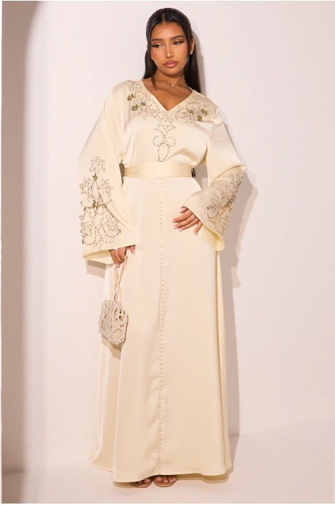 Robe jaune pâle à motifs floraux perlés et strass