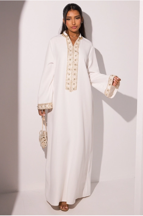 Abaya blanche à motifs floraux dorés et brodés