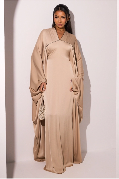 Abaya beige à manches longues et col V effet fils argentés