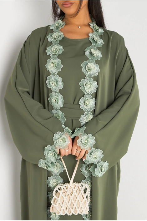 Ensemble deux pièces vert robe + kimono à motifs floraux perlés