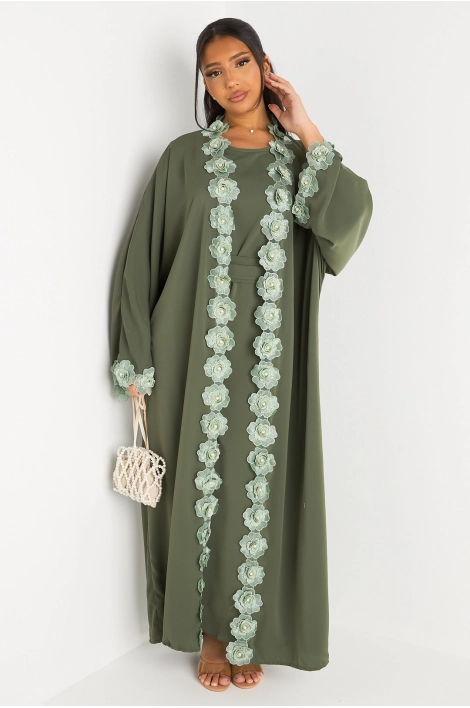 Ensemble deux pièces vert robe + kimono à motifs floraux perlés