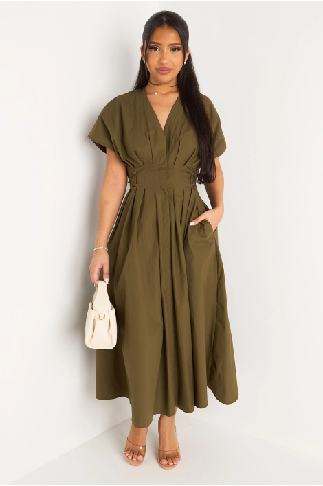 Robe longue kaki cintrée à col v et effet plissé