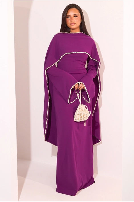Robe violette perlée à manches pagodes et étole