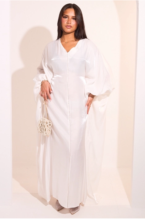 Robe blanche effet satiné avec strass