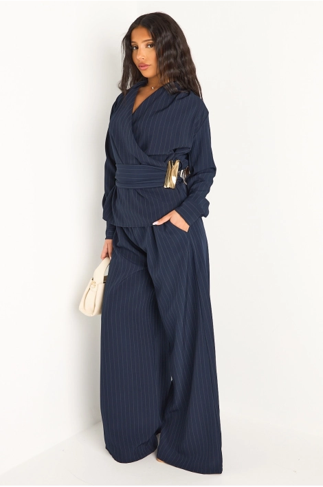 Ensemble deux pièces bleu marine veste style blazer + pantalon à rayures