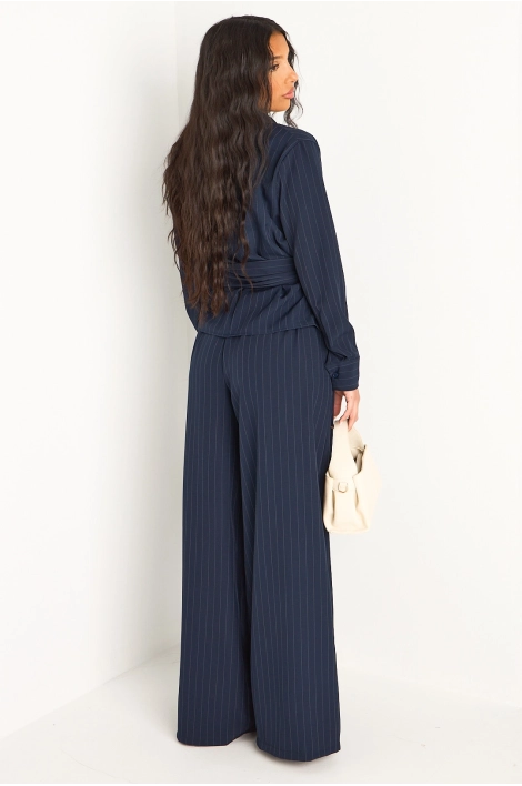 Ensemble deux pièces bleu marine veste style blazer + pantalon à rayures