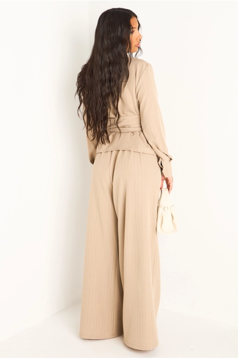 Ensemble deux pièces taupe veste style blazer + pantalon à rayures