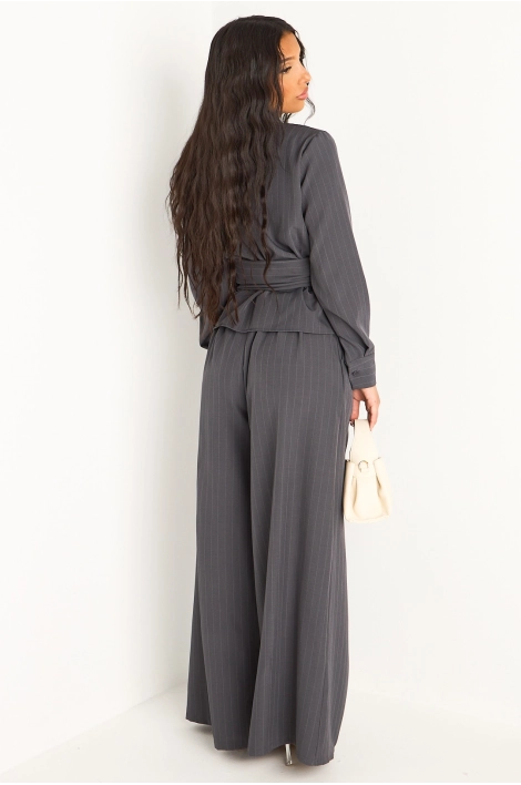 Ensemble deux pièces gris veste style blazer + pantalon à rayures