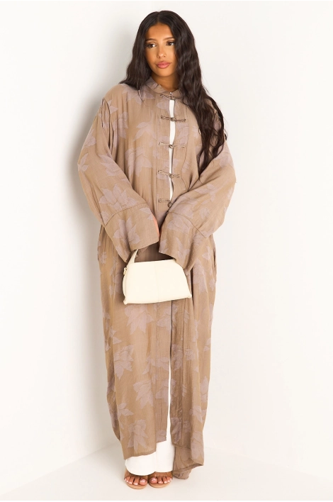 Kimono taupe à motifs floraux