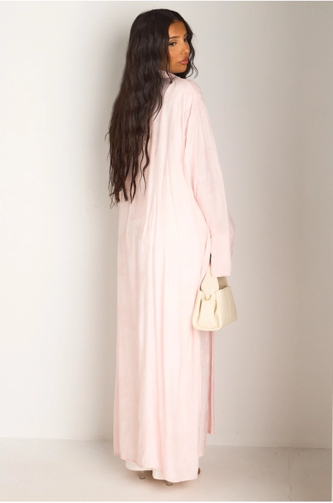 Kimono rose clair à motifs floraux