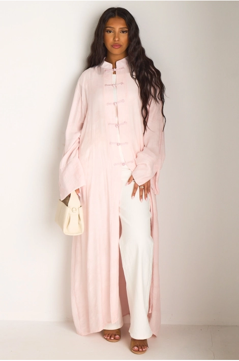 Kimono rose clair à motifs floraux