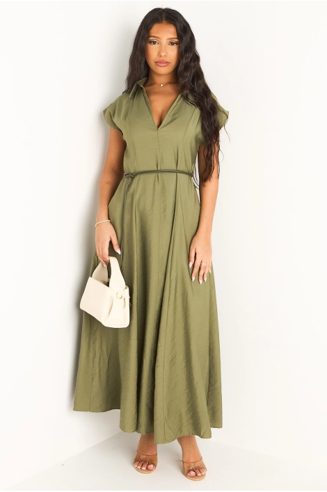Robe kaki à coupe droite ceinturée
