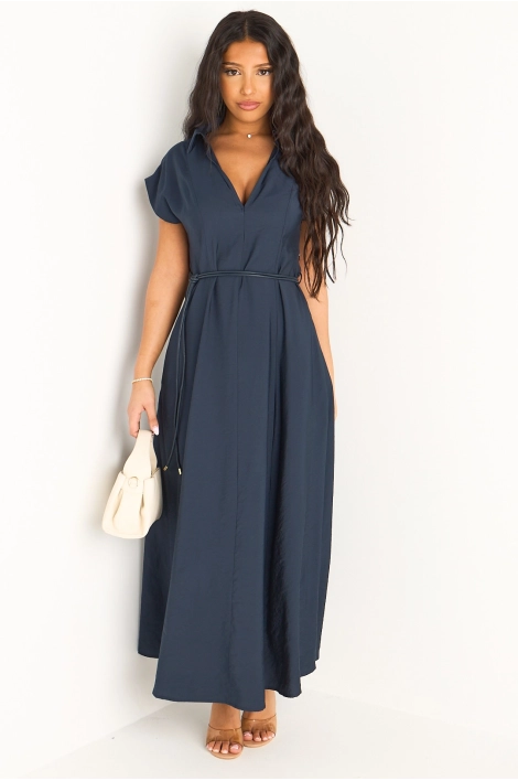 Robe bleu foncé à effet cintré et boutons