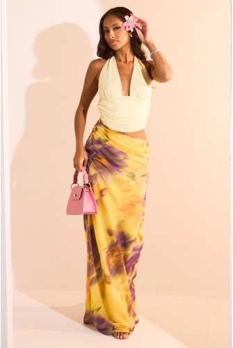 Robe longue jaune à dégradé multicolore à dos nu et ajourée