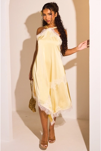 Robe asymétrique à dentelle jaune