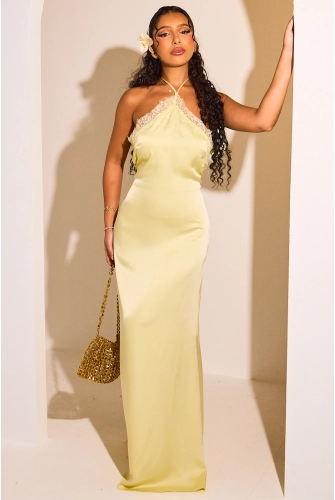 Robe longue jaune à encolure v et fine dentelle florale
