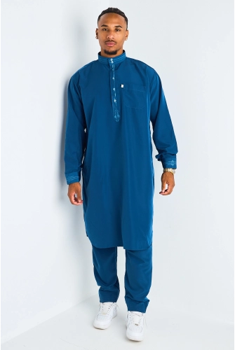 Ensemble 2 pièces qamis + pantalon bleu foncé à motif sur le col