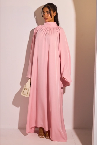 Abaya rose clair à col montant