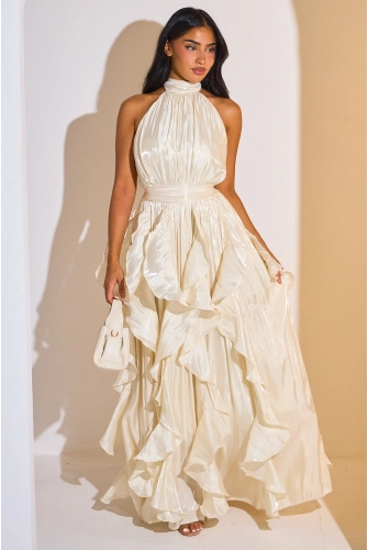 Robe longue satinée sans manches à col montant et à volants de couleur beige