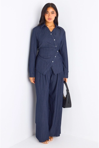 Ensemble deux pièces bleu jean's chemise portefeuille  + pantalon coupe droite effet suédine