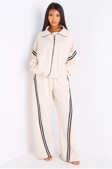 Ensemble de sport beige à liseré noir