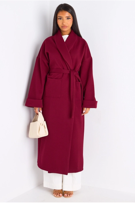 Manteau long ceinturé bordeaux