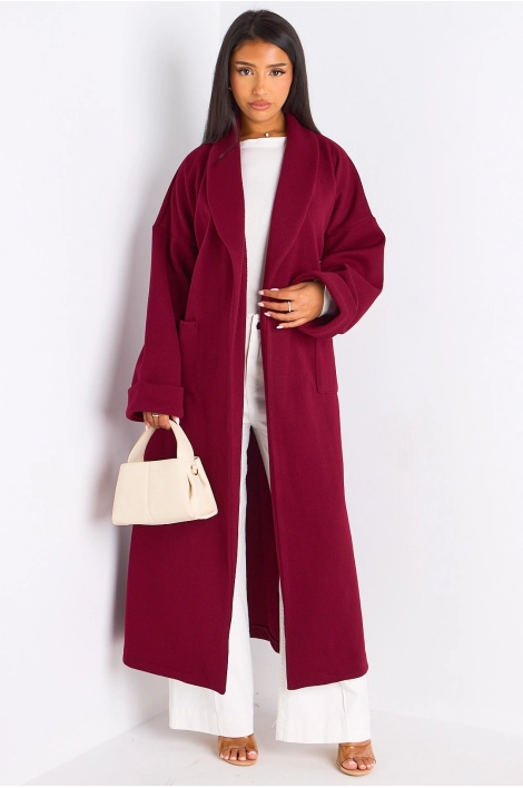 Manteau long ceinturé bordeaux