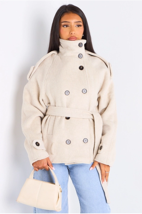 Veste mi-longue duveteuse ceinturée crème