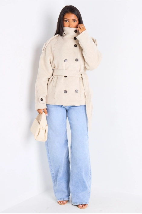 Veste mi-longue duveteuse ceinturée crème