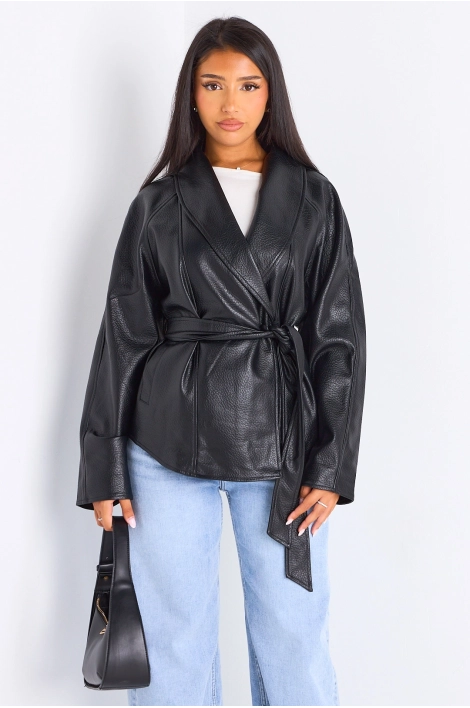 Veste mi-longue en simili cuir de couleur noire