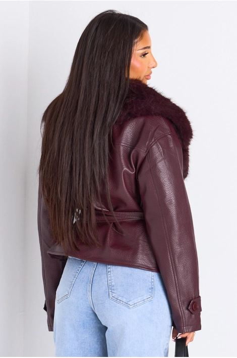 Veste mi-longue en simili cuir à col en fourrure de couleur prune