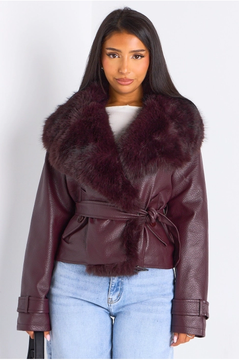Veste mi-longue en simili cuir à col en fourrure de couleur prune