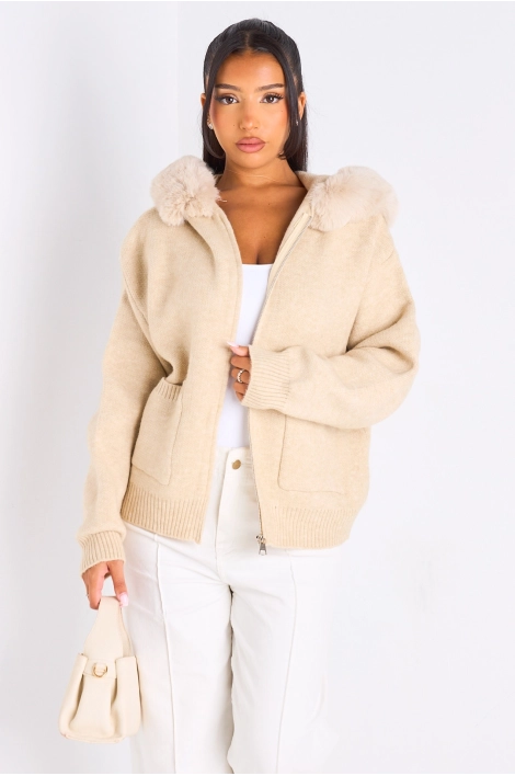 Gilet en maille à capuche fourrée beige