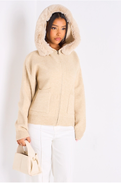 Gilet en maille à capuche fourrée beige